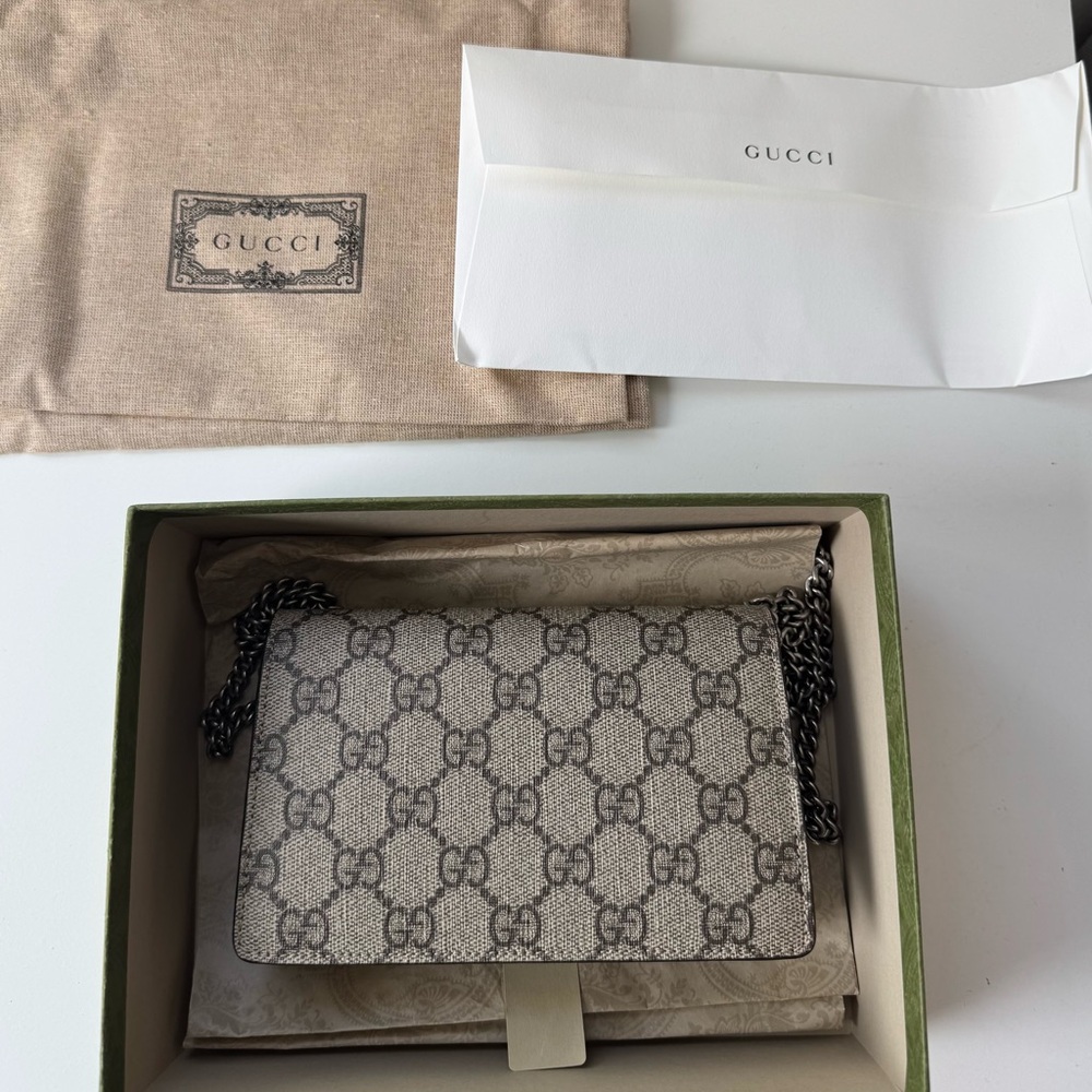 Gucci Beige and Brown Monogram Bag - Picture 3 of 10
